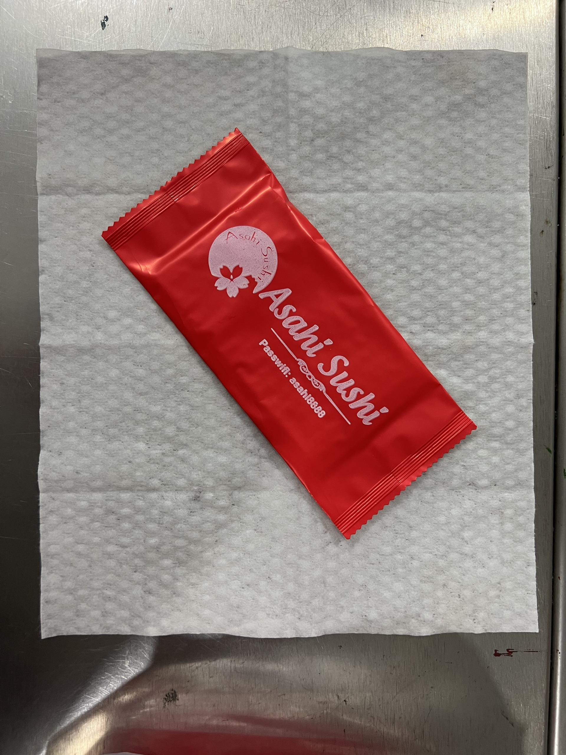 Non-woven wet wipes