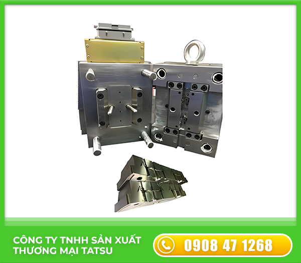Fiber optic cable mold