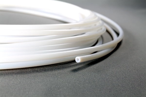 Flexible tubing for cosmetic