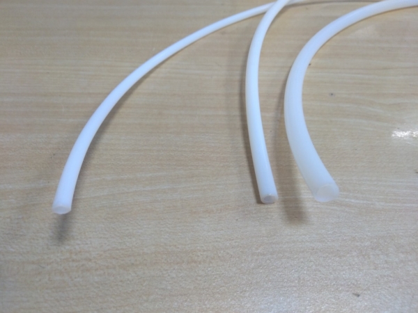 Flexible tubing for cosmetic