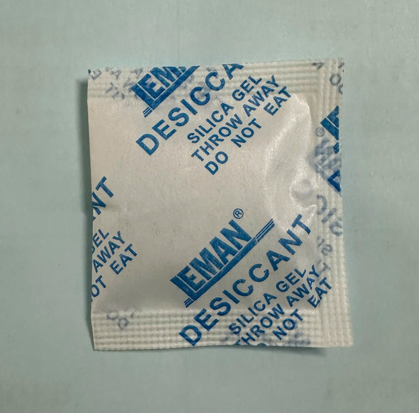 Silica gel desiccants