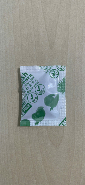Oxygen absorbers