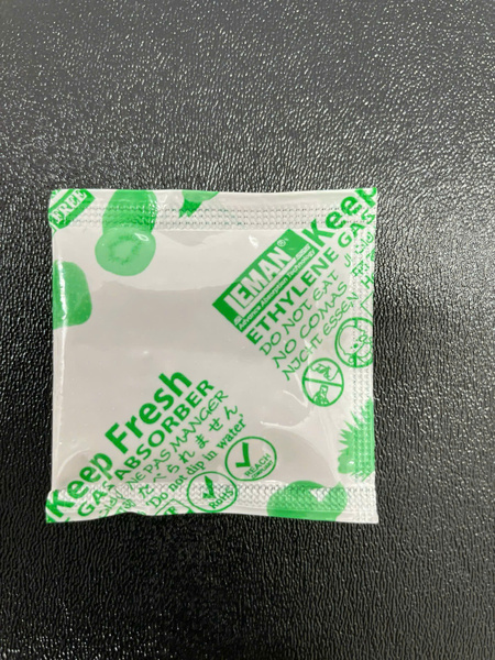 Oxygen absorbers