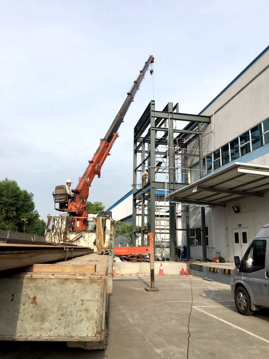 Steel structure building