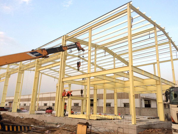 Steel structure fabrication of packaging factory