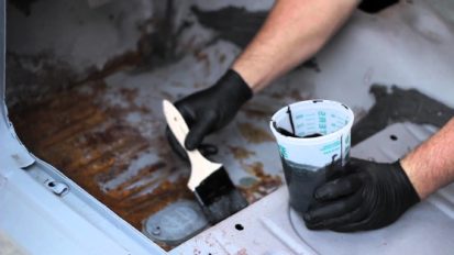 Anti-rusting oil