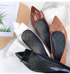 Shiny pointed-toe ballet flats