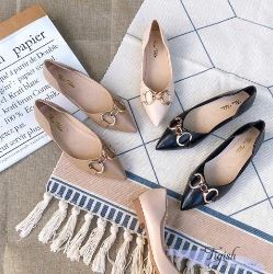Pointed-toe ballet flats with clasp