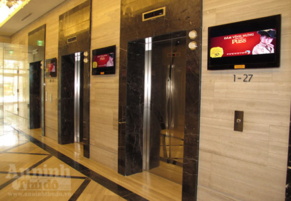 Apartment elevator