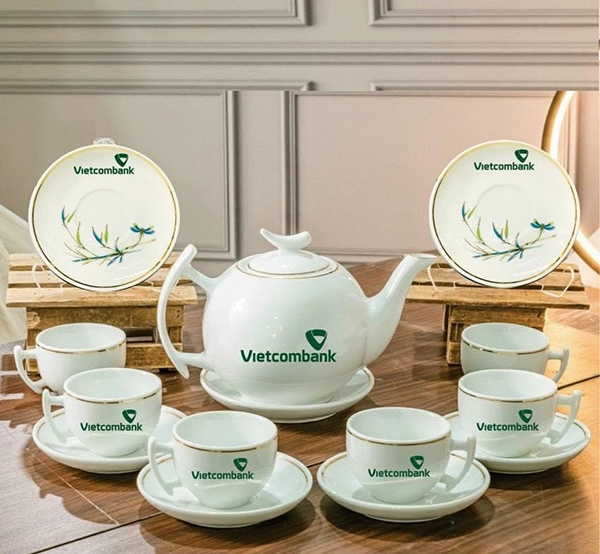 Ceramic tea sets