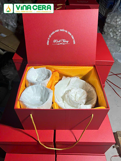 Ceramic tea sets