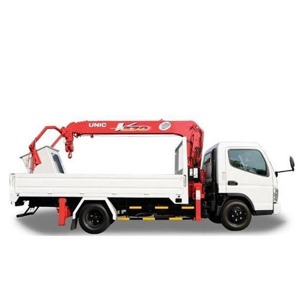 ISUZU truck-mounted crane with UNIC 6.2-ton crane