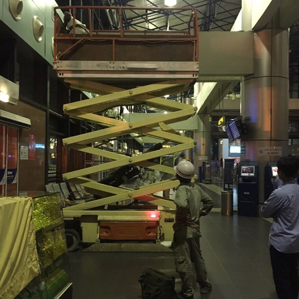 Aerial lift