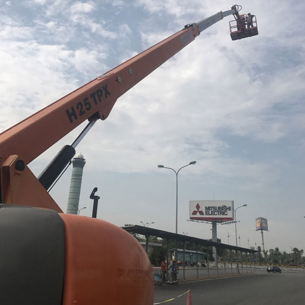 Aerial lift