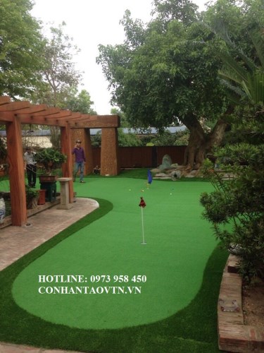Artificial grass installation for golf courses