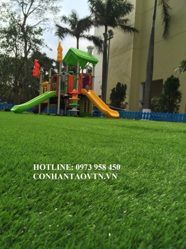 Artificial grass installation for kindergartens