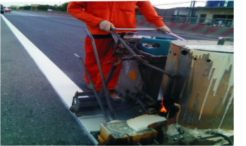 Reflective Thermoplastic Road Marking Application