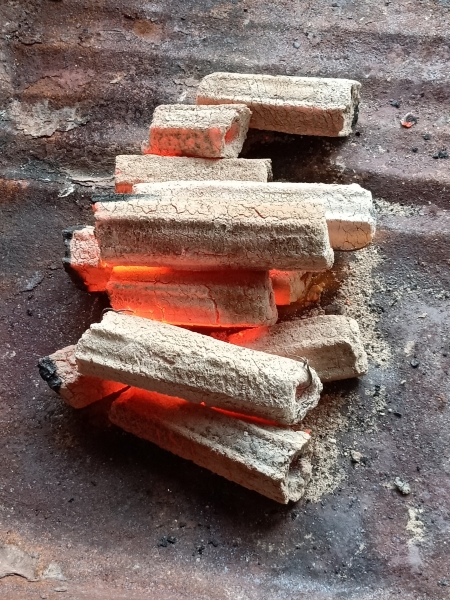 Smokeless charcoal