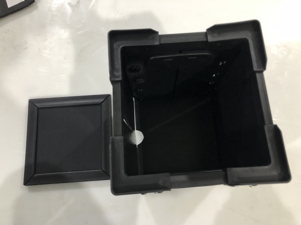 Plastic corrugated trays