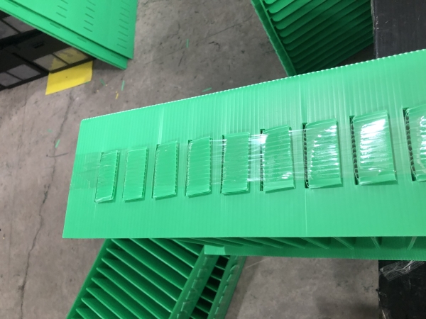 Plastic corrugated dividers