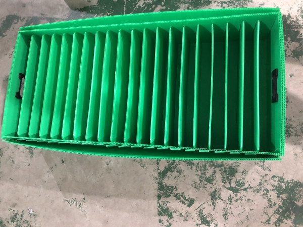 Plastic corrugated dividers