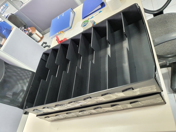 Plastic corrugated dividers