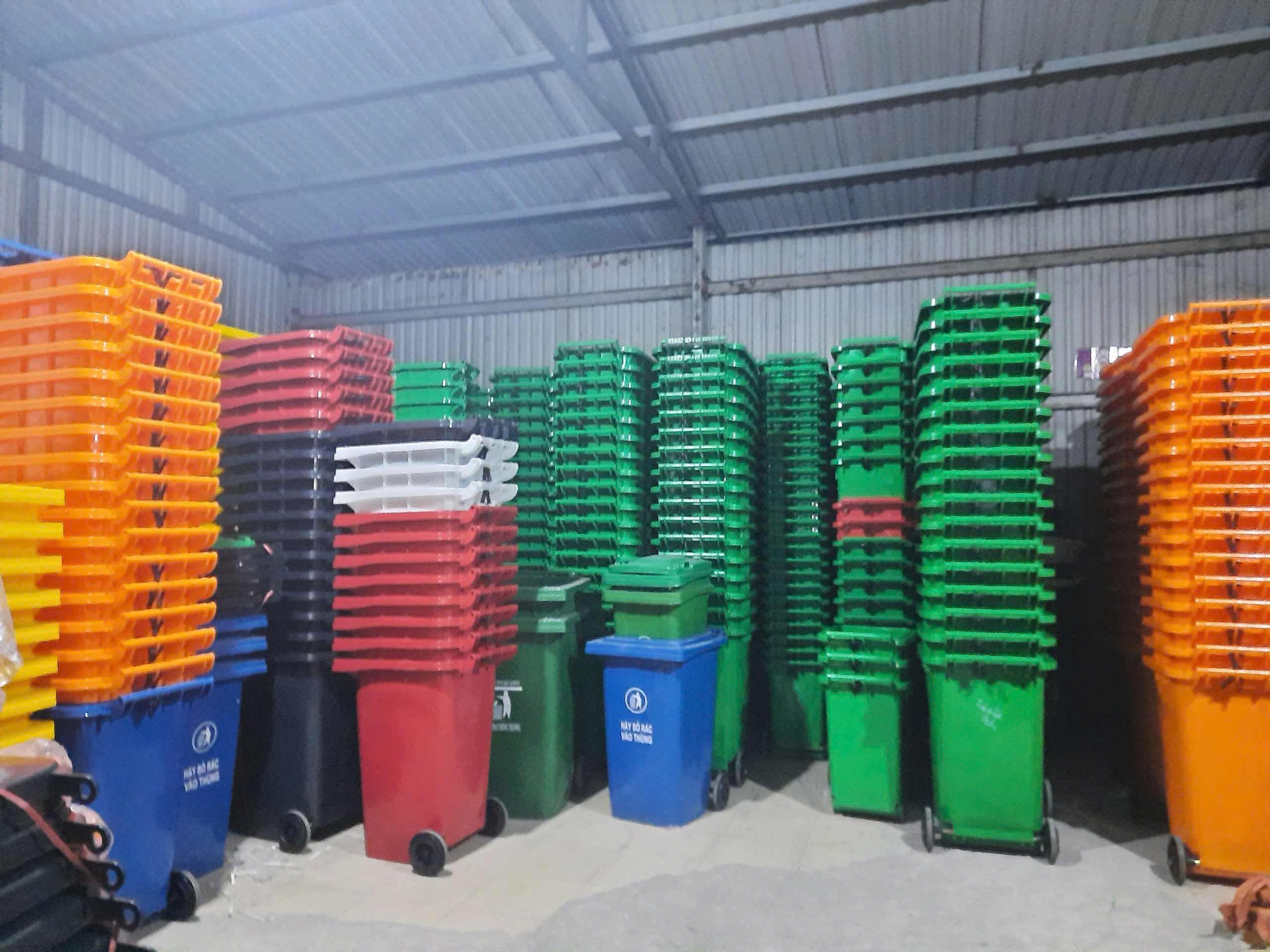 HDPE plastic waste bin