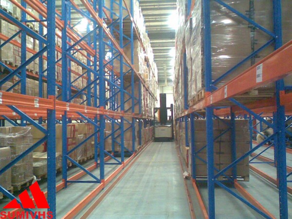 Very Narrow Aisle Rack