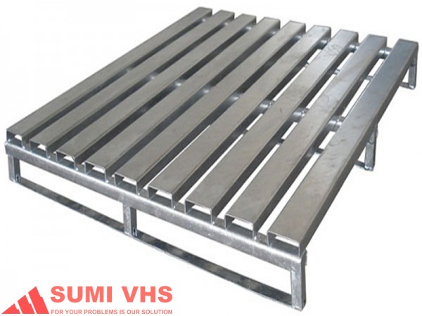 Steel pallet