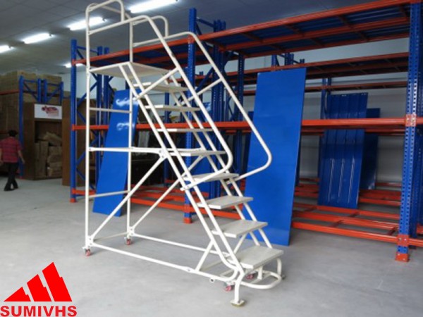 Mobile ladder