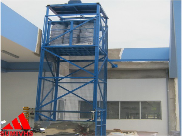 Lifting ladder