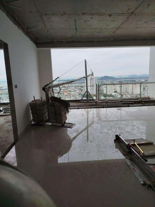 Construction gondola lift rental and installation