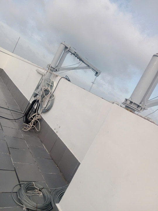 Construction gondola lift rental and installation