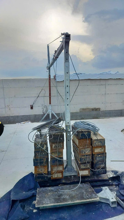 Construction gondola lift rental and installation