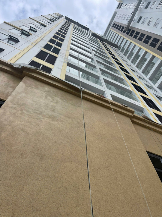 Construction gondola lift rental and installation