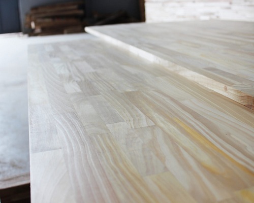 Pine wood plank