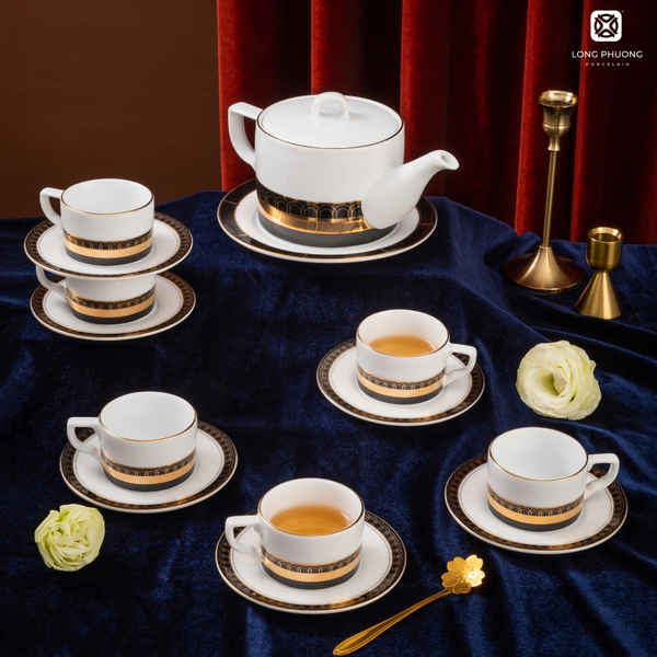 Kim Lai porcelain tea set