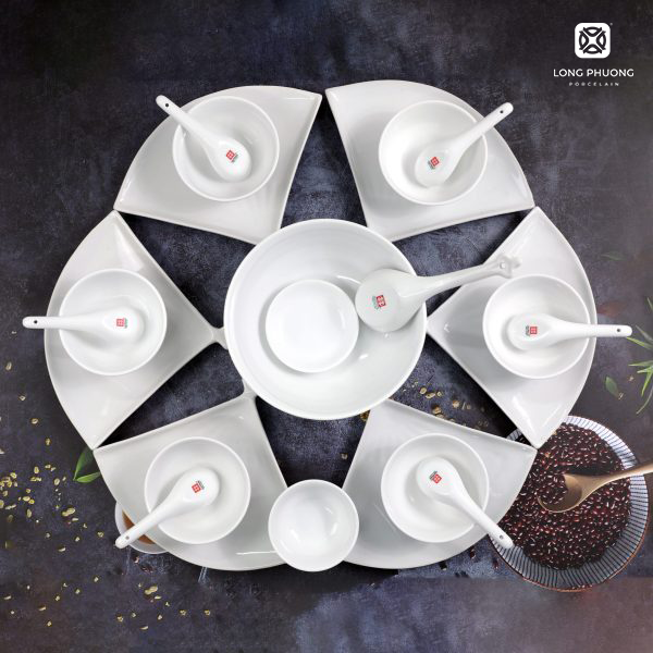 Luc Phien dinnerware
