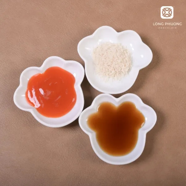 Porcelain dipping bowl