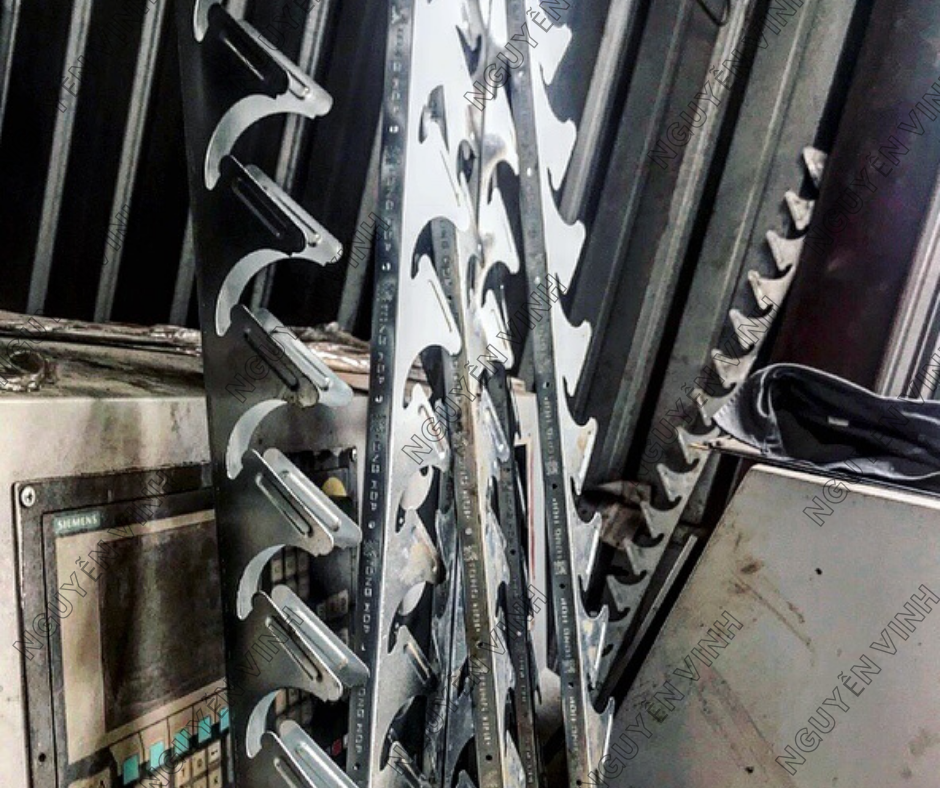 Auxiliary machining