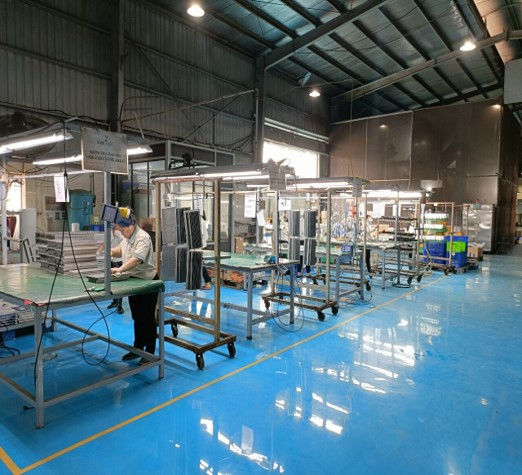 Anodizing aluminum treatment line