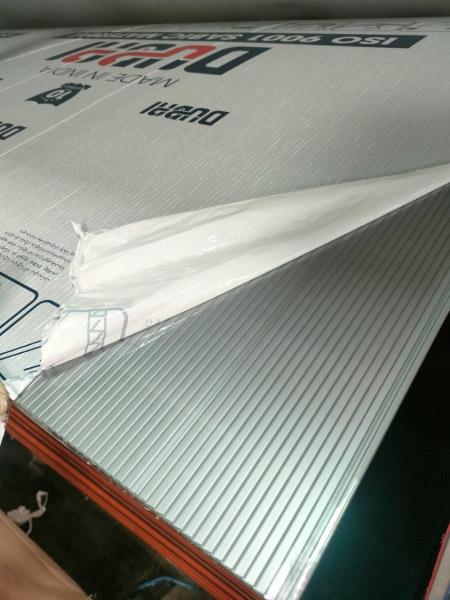 Polycarbonate roofing sheet