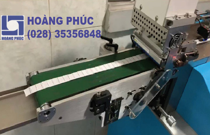 Label cutting machine
