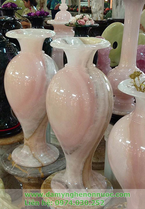 Feng shui flower vase