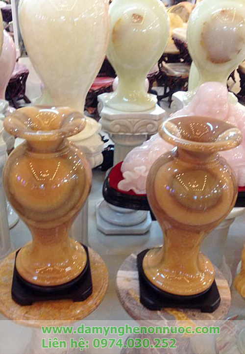 Feng shui flower vase