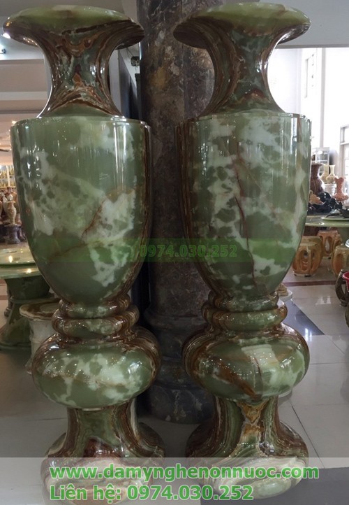 Feng shui flower vase