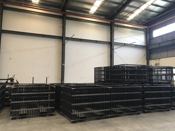 Metal cage