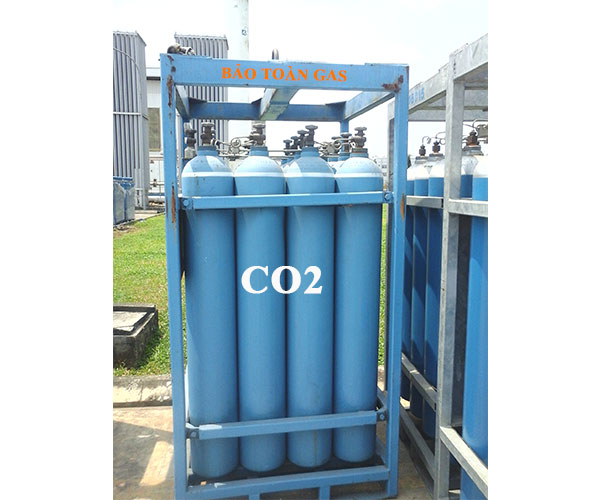 Bundle CO2 tank