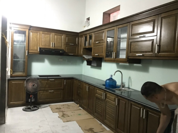 Kitchen cabinet