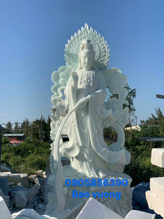 Guan Yin Buddha Statue